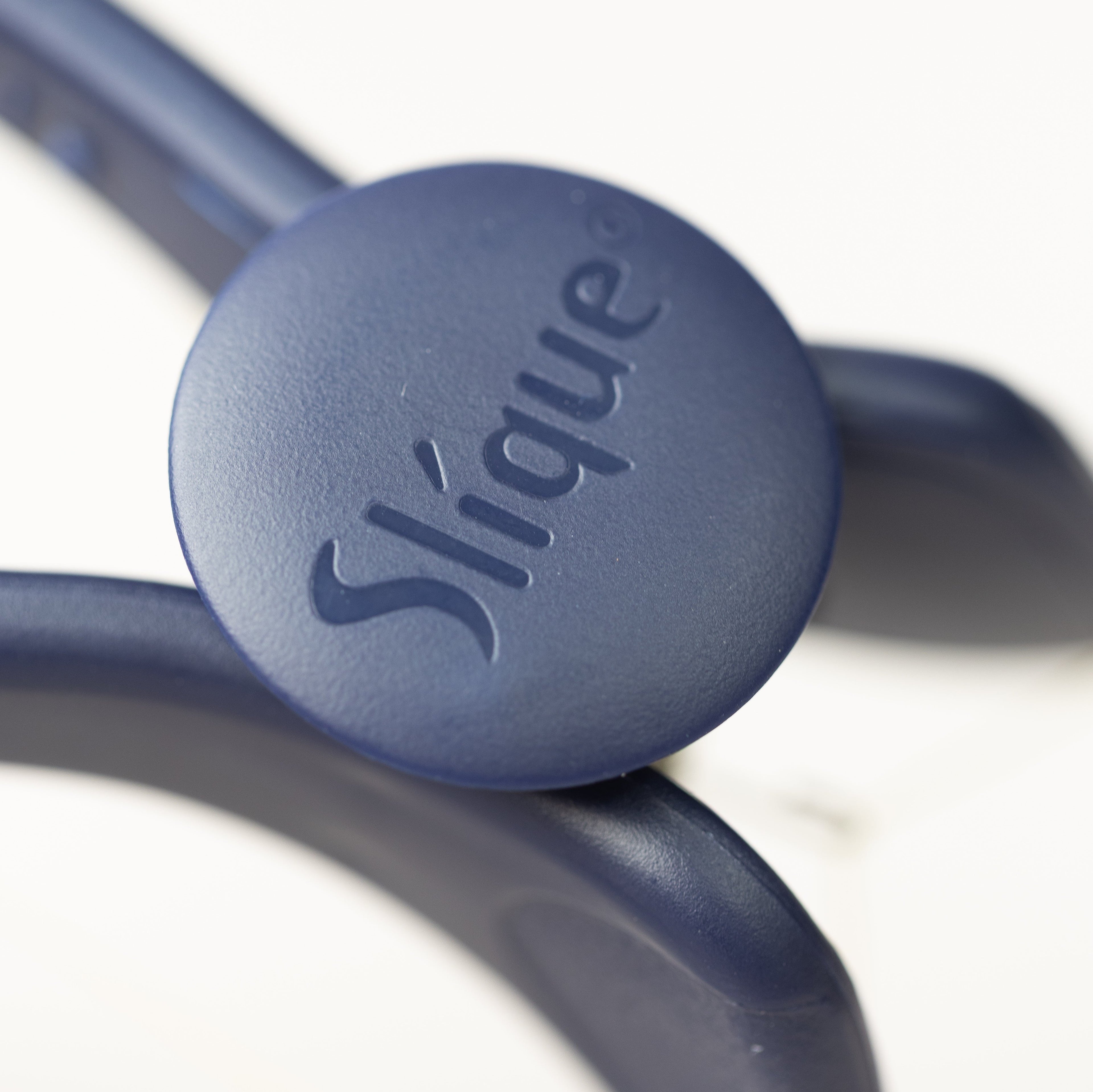 Slique® סליק מכשיר וחוטים להסרת שיער פנים באופן עצמאי ופשוט