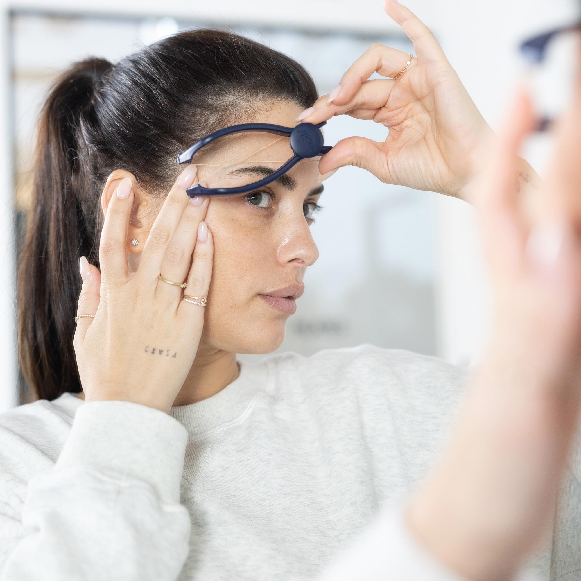 Slique® סליק מארז הסרת שיער בחוט ופינצטה לעור עדין