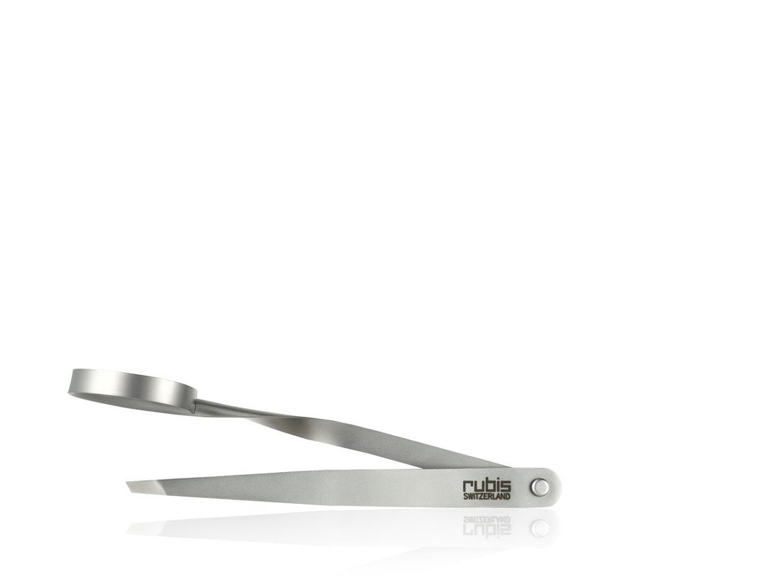 Rubis פינצטה קלאסית עם זכוכית מגדלת